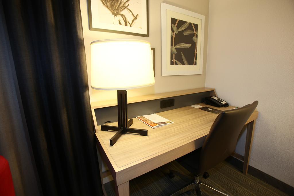 Greentree Inn & Suites Phoenix Sky Harbor Δωμάτιο φωτογραφία