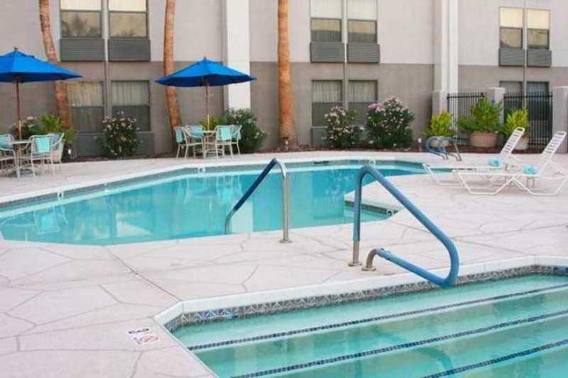 Greentree Inn & Suites Phoenix Sky Harbor Ανέσεις φωτογραφία