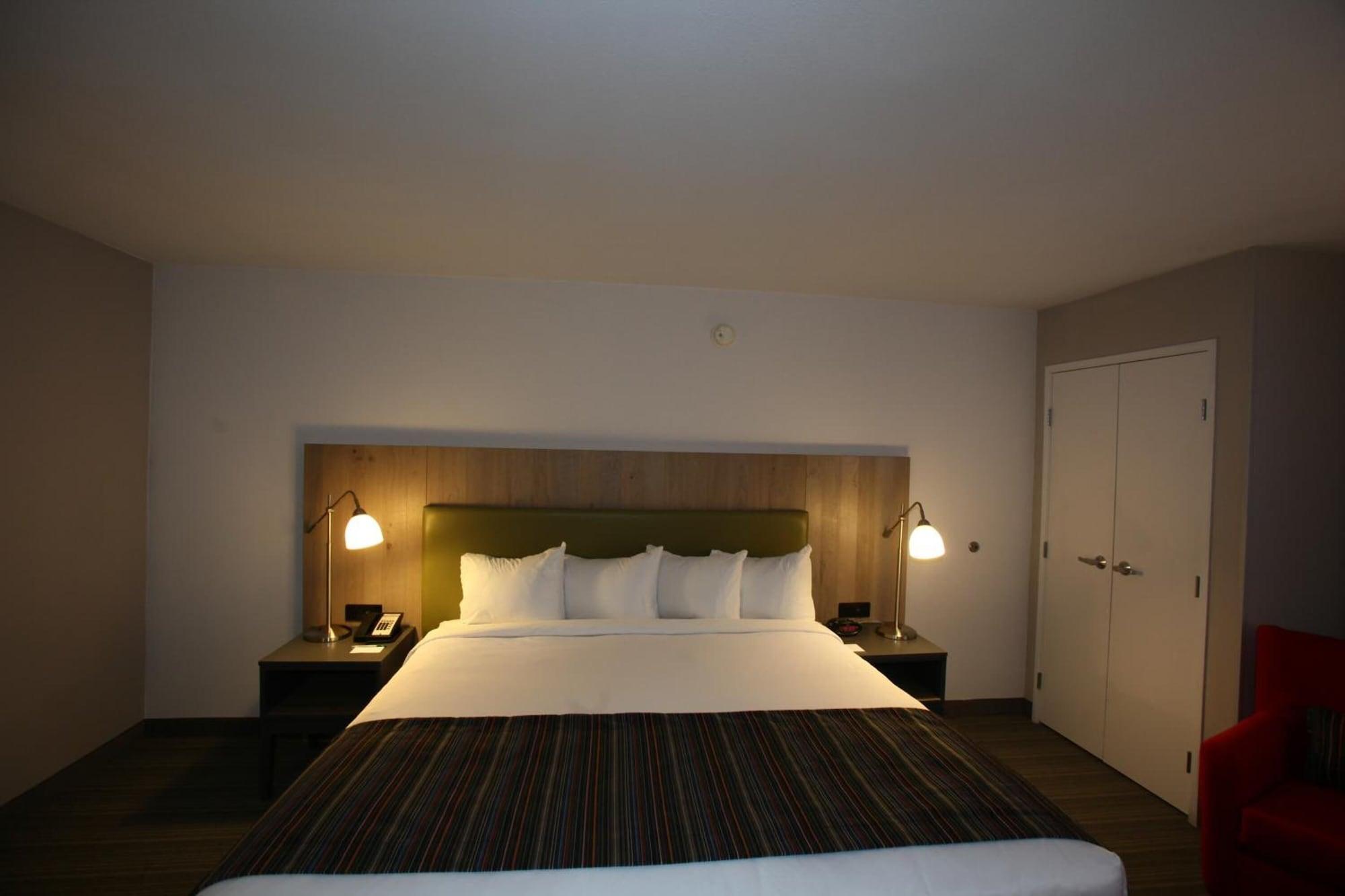 Greentree Inn & Suites Phoenix Sky Harbor Εξωτερικό φωτογραφία