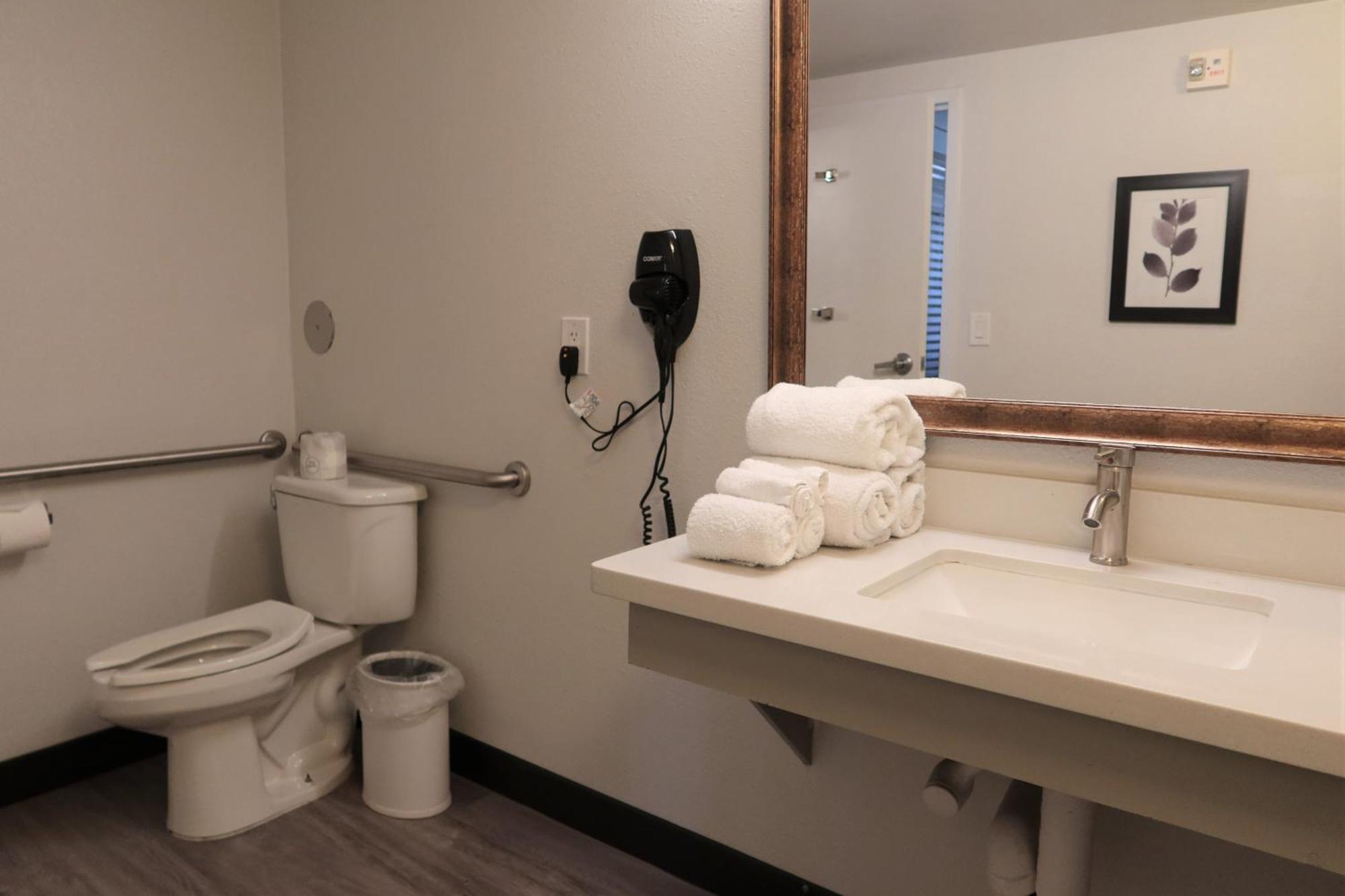 Greentree Inn & Suites Phoenix Sky Harbor Εξωτερικό φωτογραφία
