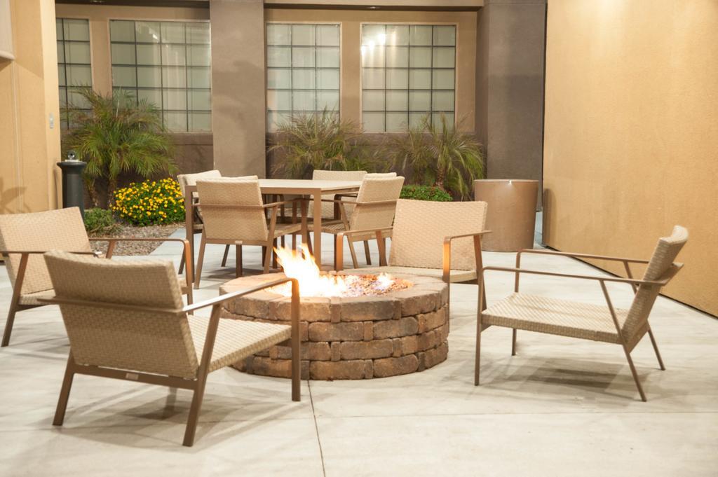 Greentree Inn & Suites Phoenix Sky Harbor Εξωτερικό φωτογραφία