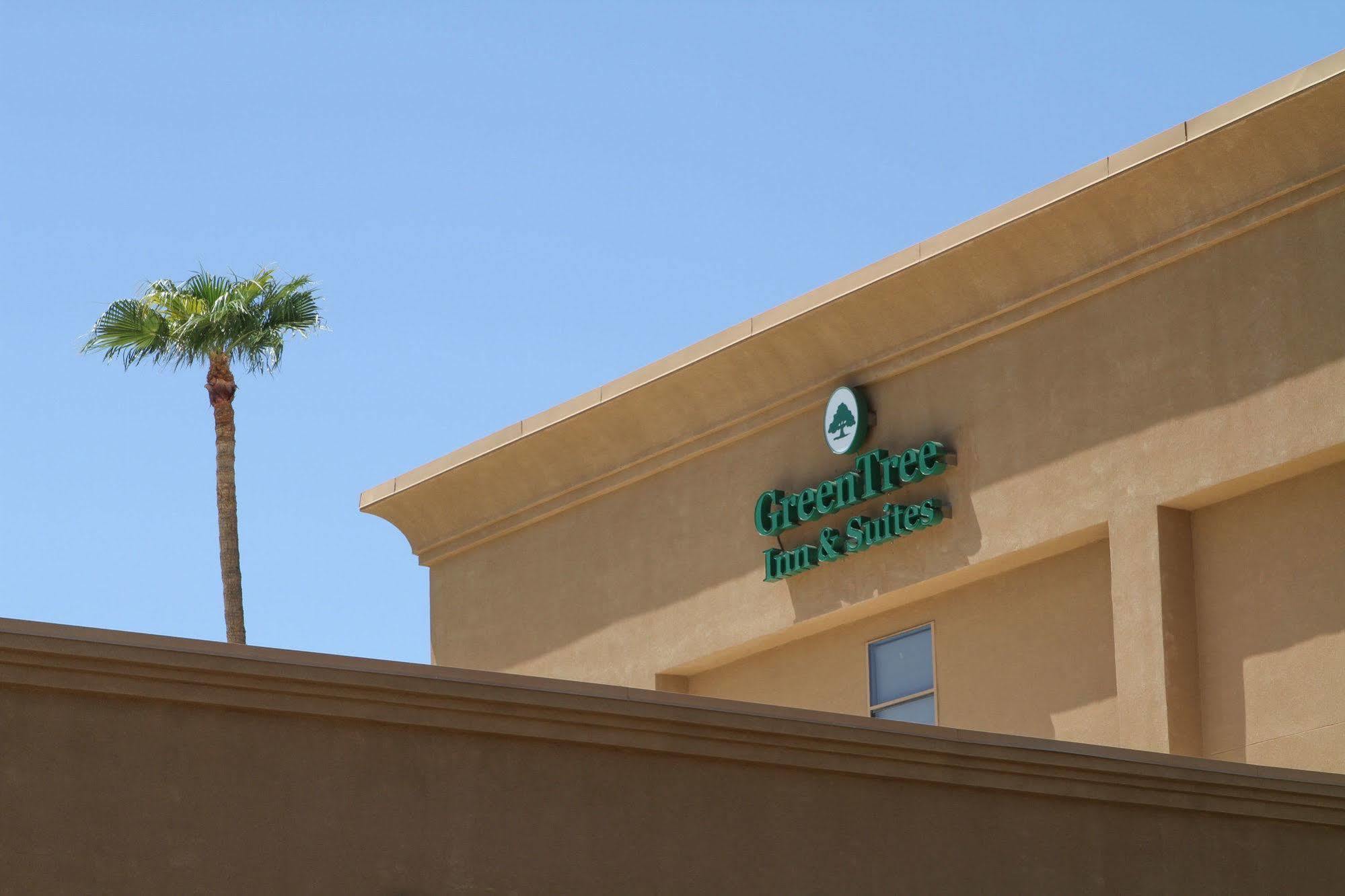 Greentree Inn & Suites Phoenix Sky Harbor Εξωτερικό φωτογραφία