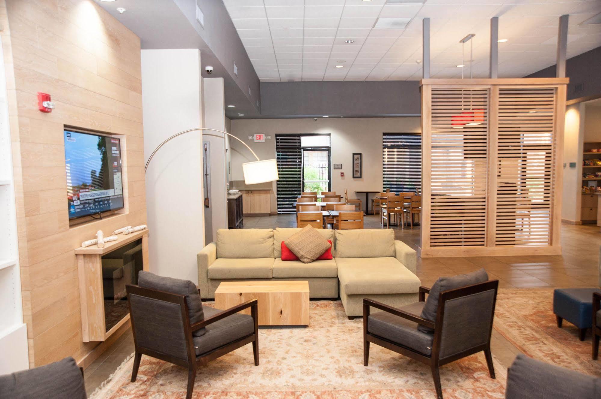 Greentree Inn & Suites Phoenix Sky Harbor Εξωτερικό φωτογραφία