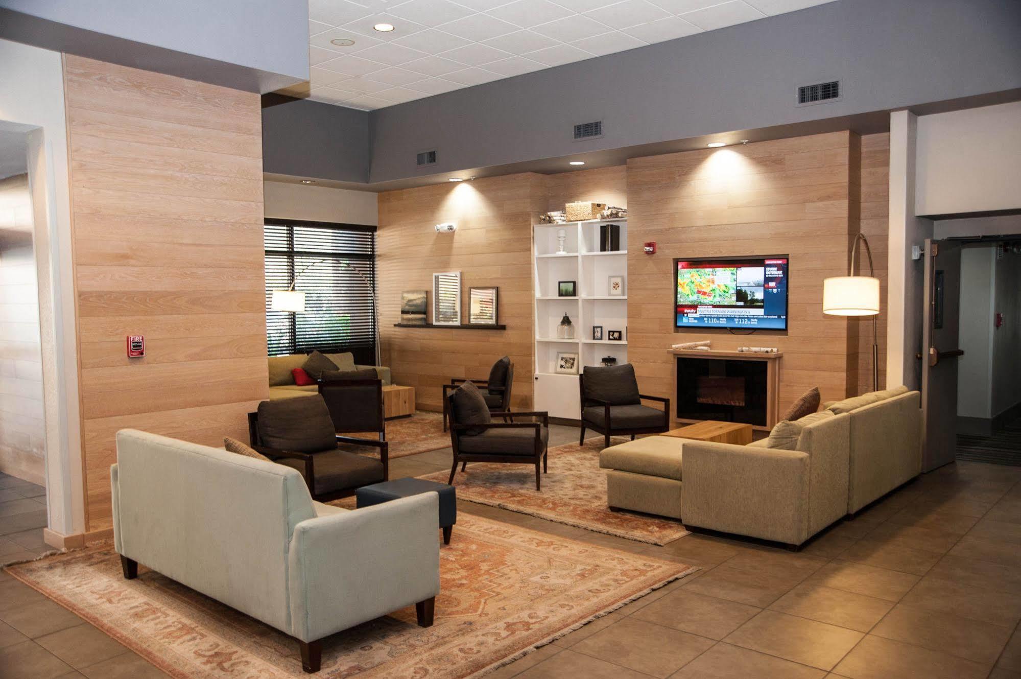 Greentree Inn & Suites Phoenix Sky Harbor Εξωτερικό φωτογραφία