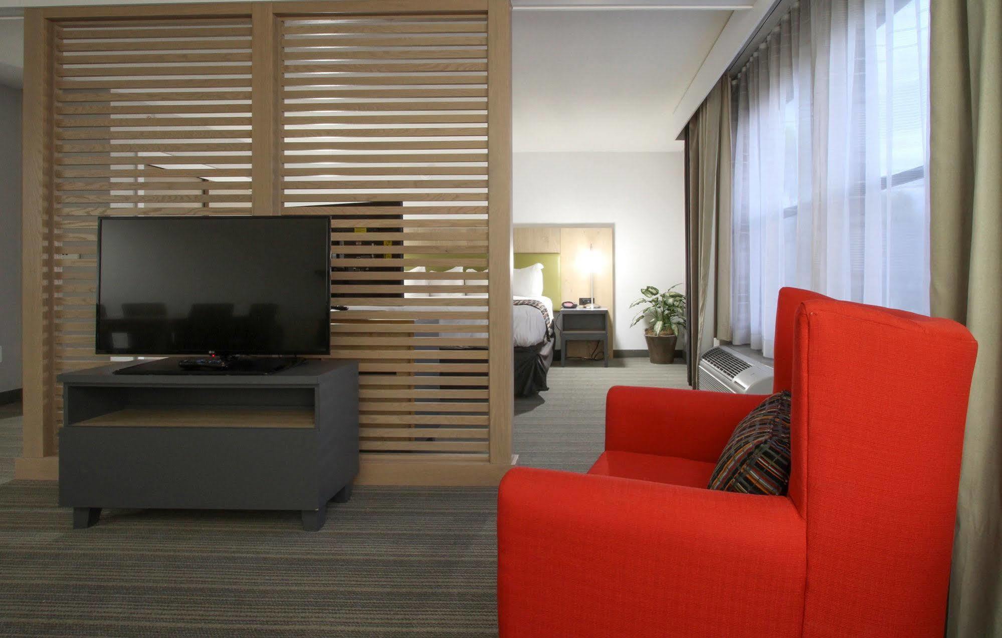 Greentree Inn & Suites Phoenix Sky Harbor Εξωτερικό φωτογραφία
