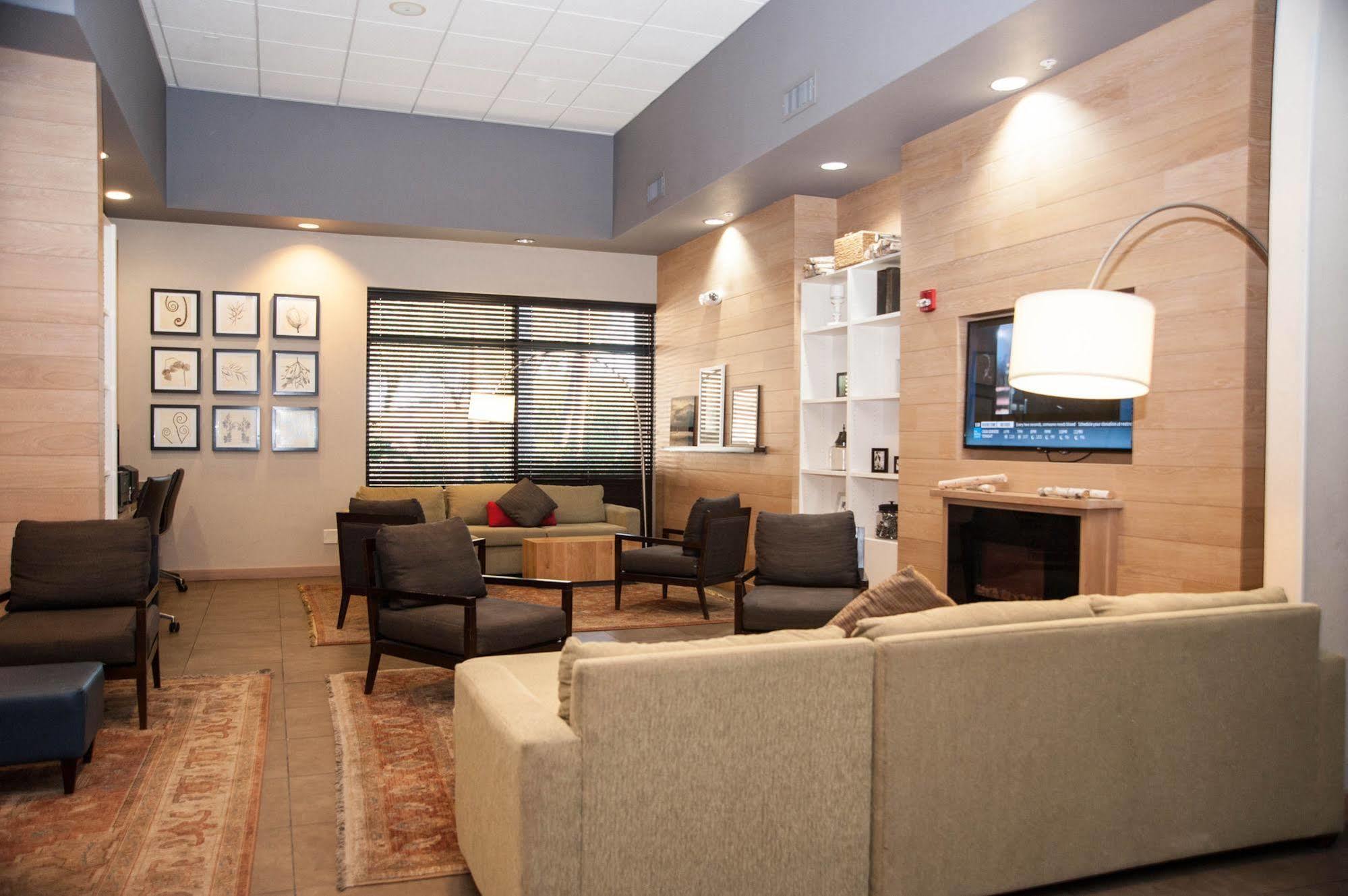 Greentree Inn & Suites Phoenix Sky Harbor Εξωτερικό φωτογραφία