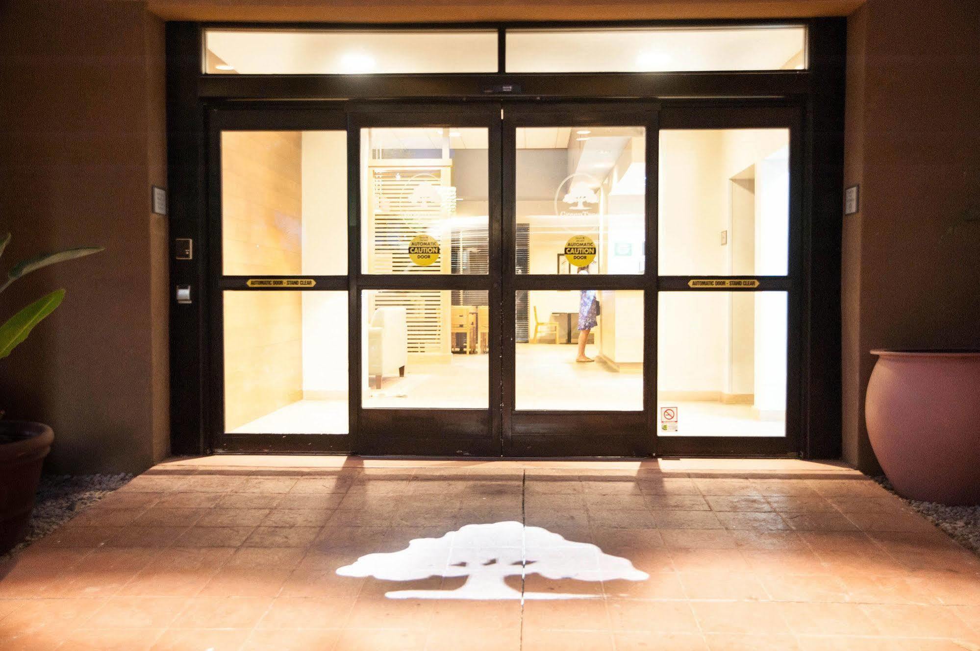 Greentree Inn & Suites Phoenix Sky Harbor Εξωτερικό φωτογραφία