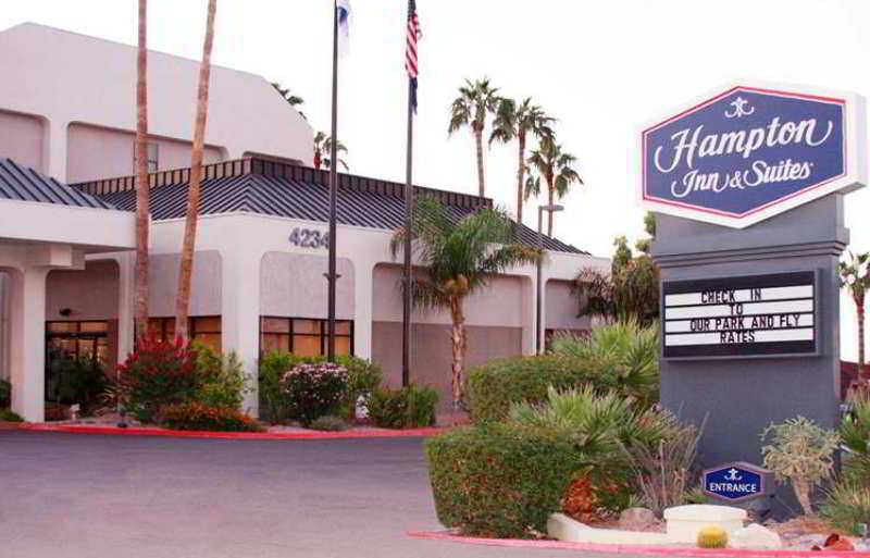 Greentree Inn & Suites Phoenix Sky Harbor Εξωτερικό φωτογραφία