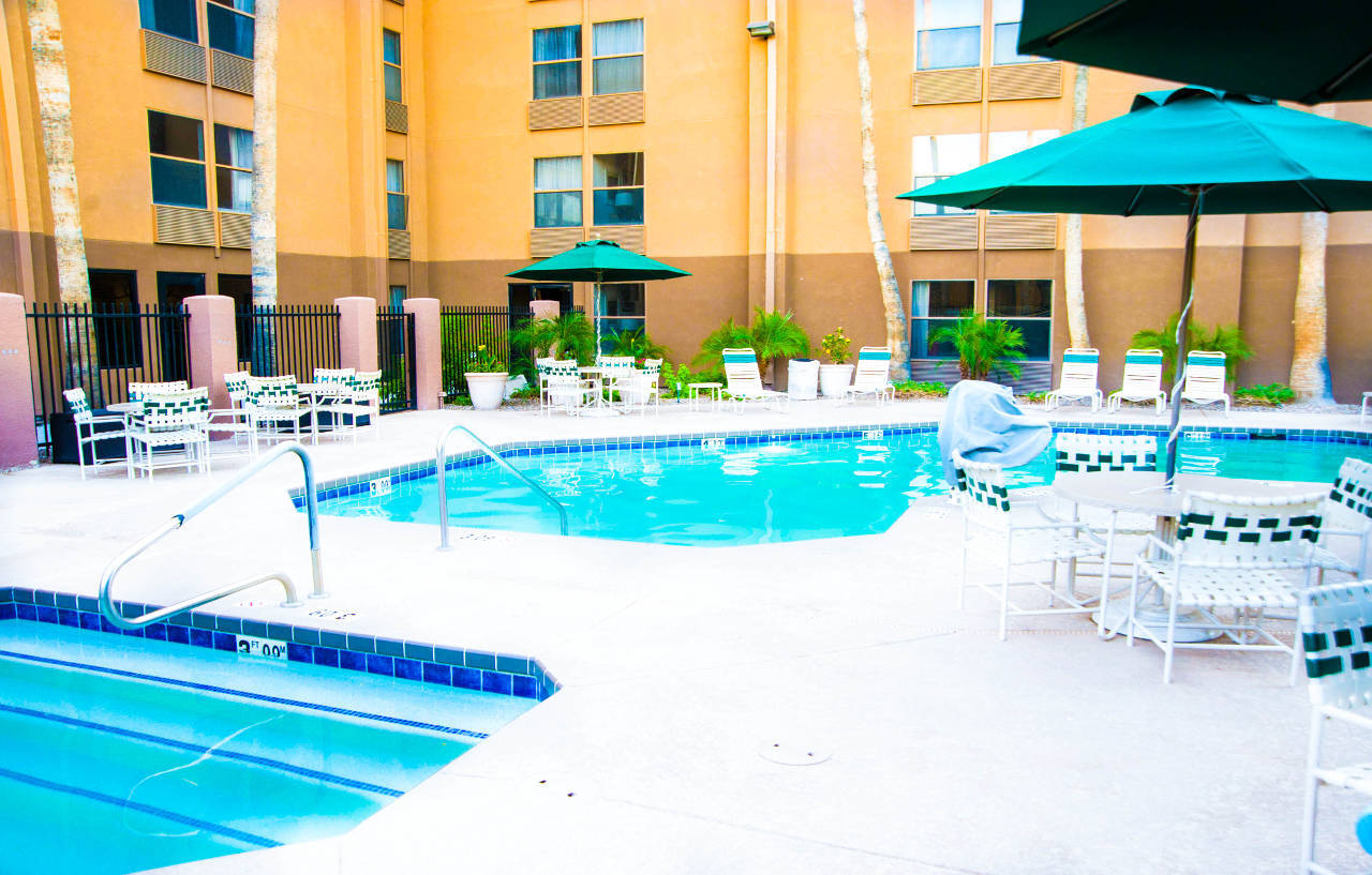 Greentree Inn & Suites Phoenix Sky Harbor Εξωτερικό φωτογραφία